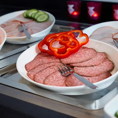 瓦埃勒卡本酒店 2* 瓦埃勒